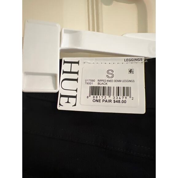 Jeggings Black Denim Distressed Jeggings Size S (4-6) NWT Hue - Picture 3 of 11